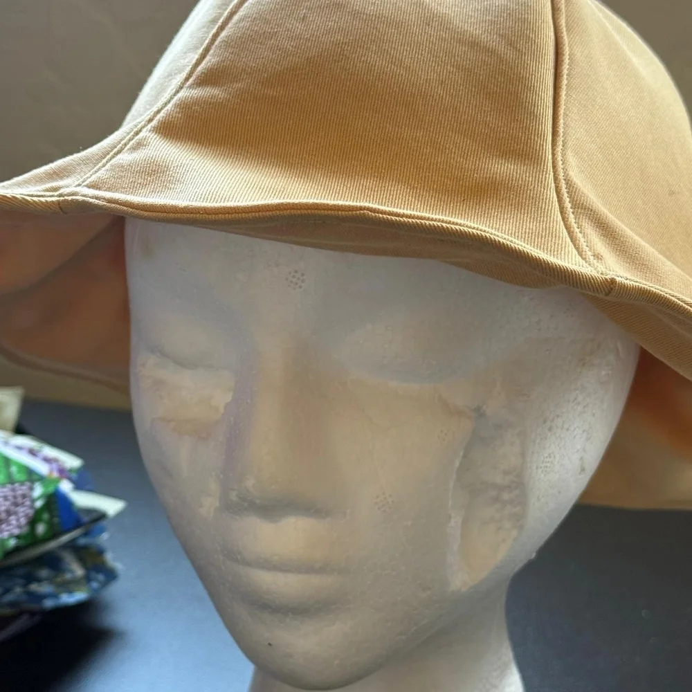 Tan Baseball Cap Structured Crown Curved Brim